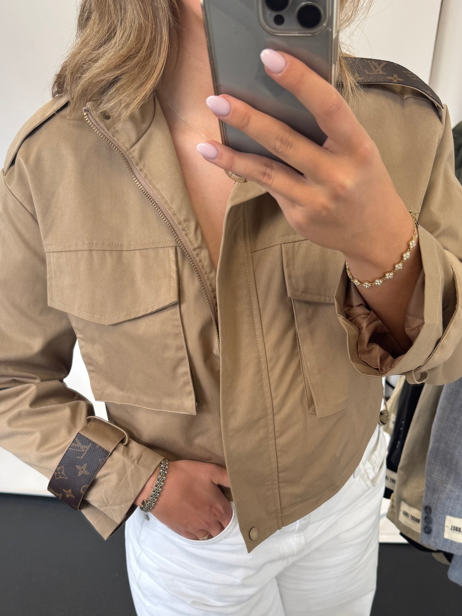 Jackets with canvas