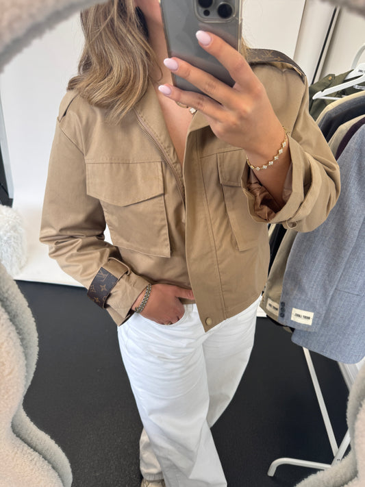 Jacket with canvas