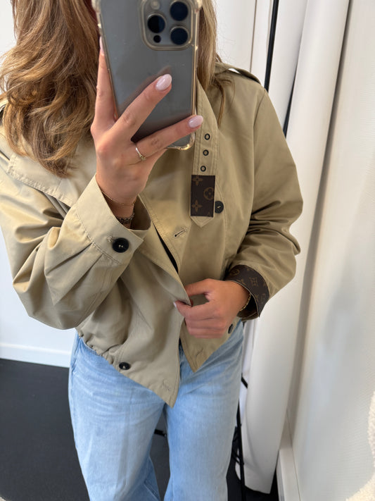 Jacket with canvas
