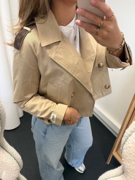 Cropped trenchcoat with canvas