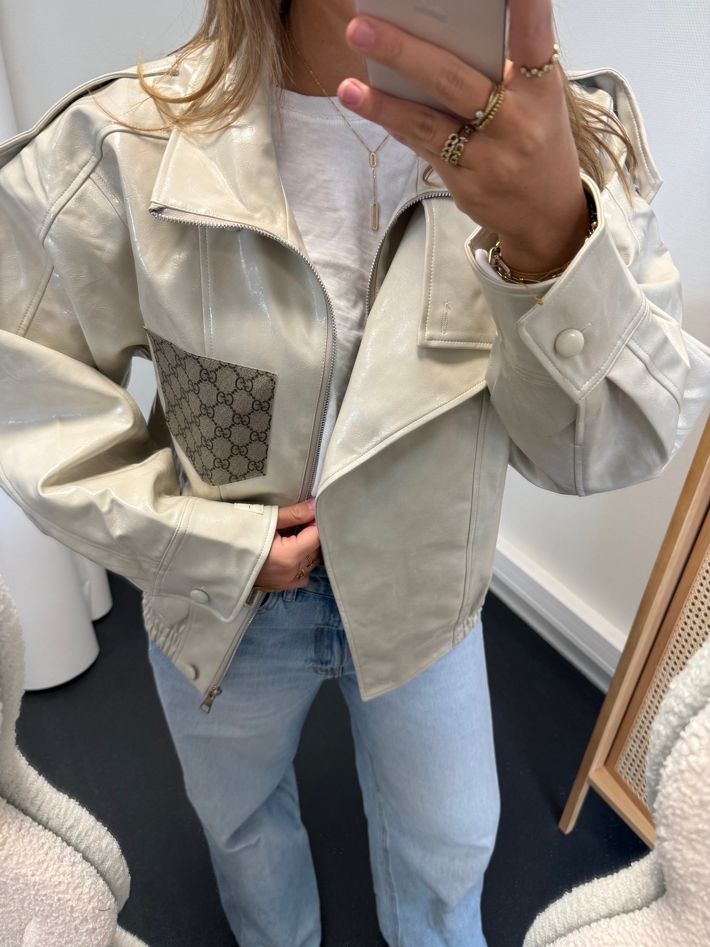 Glossy jacket with canvas