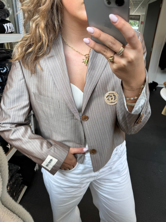 Oversized blazer with small flaws [M]